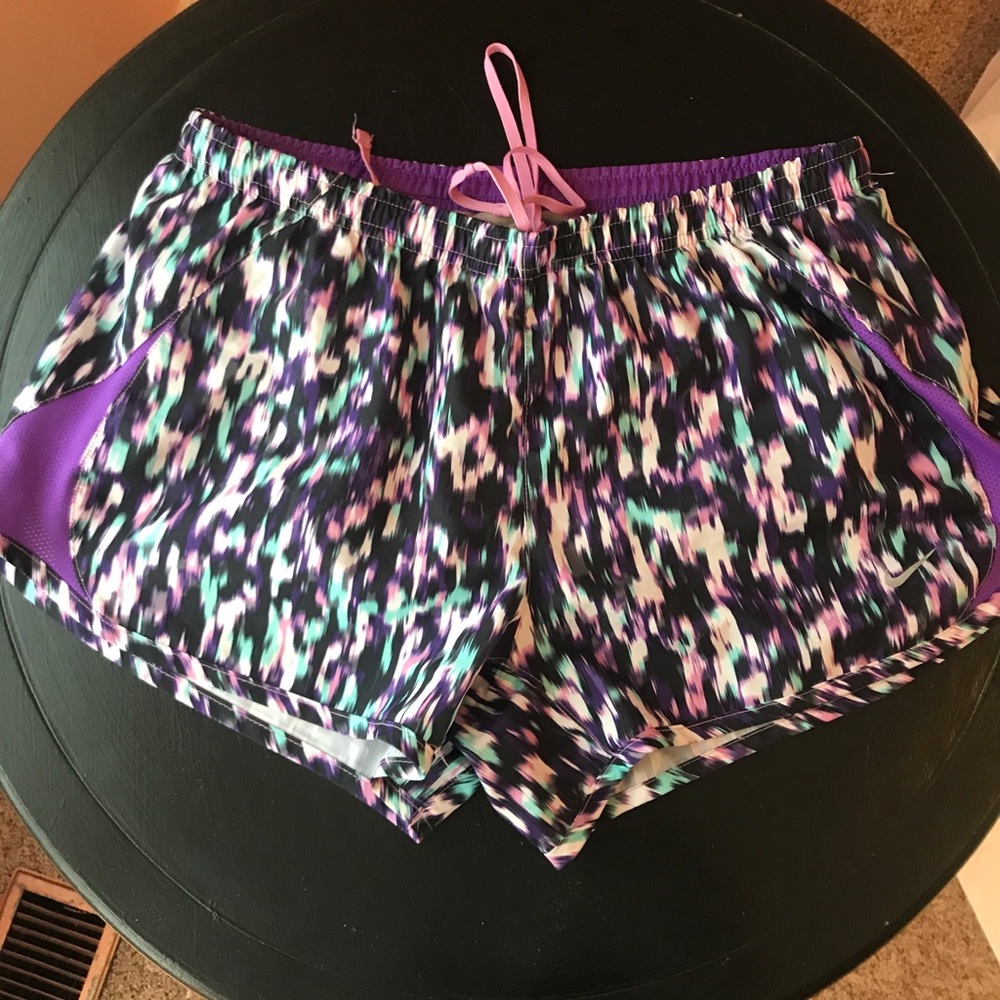 NIKE shorts size M